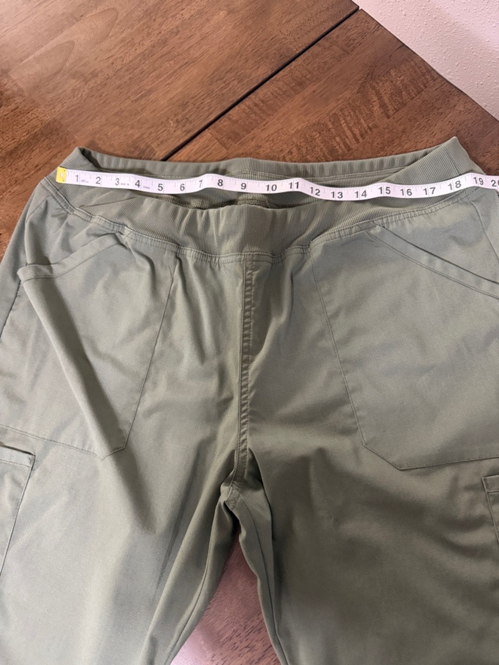 3 piece, Women’s Olive Green Cargo scrub set!